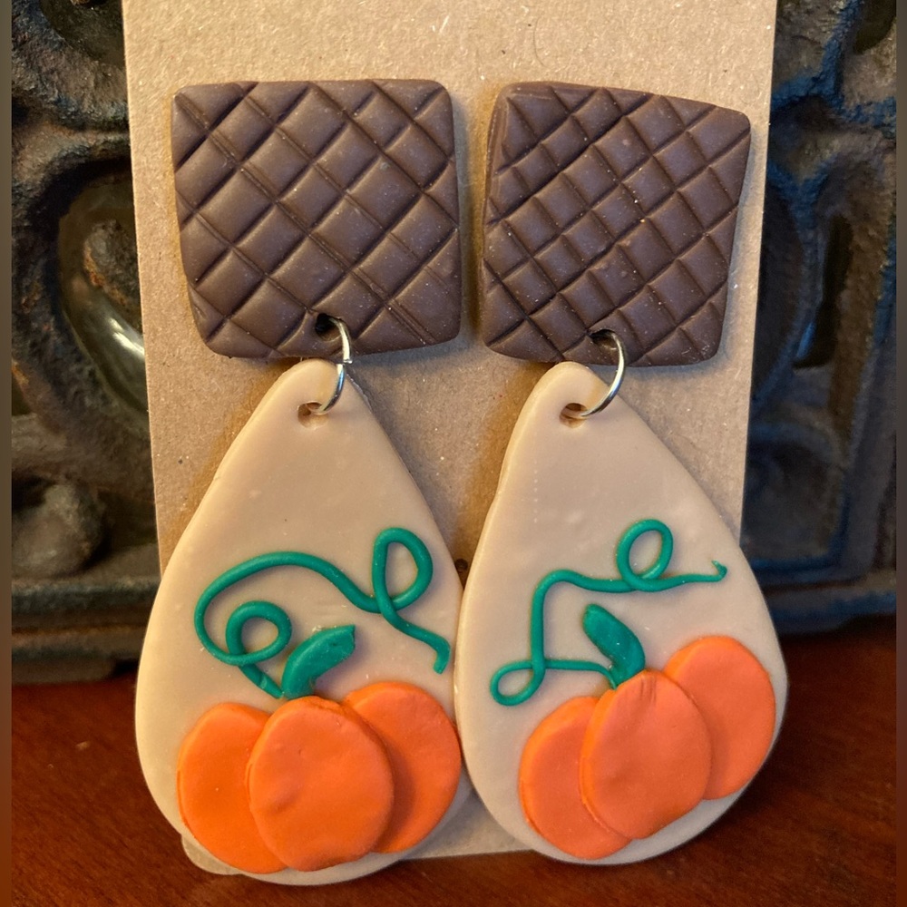 Beige Fall Pumpkin Earrings with basket weave studs. Lightweight polymer clay.